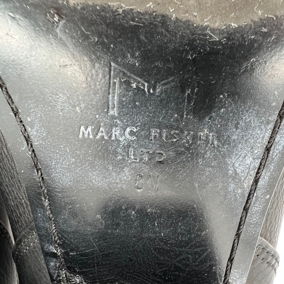 Marc Fisher Black Back Zipper Block Heel Ankle Boots Size 8 Women’s - Picture 2 of 9